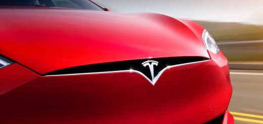 У США розпочали розслідування щодо Tesla через систему автопілота в її автомобілях