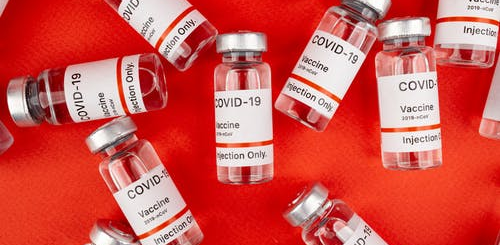 У Словенії суд визнав неконституційною обов’язкову вакцинацію держслужбовців від коронавірусу
